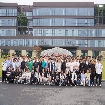 泰州學院22級機械專業(yè)學生赴泰隆進行認知實習